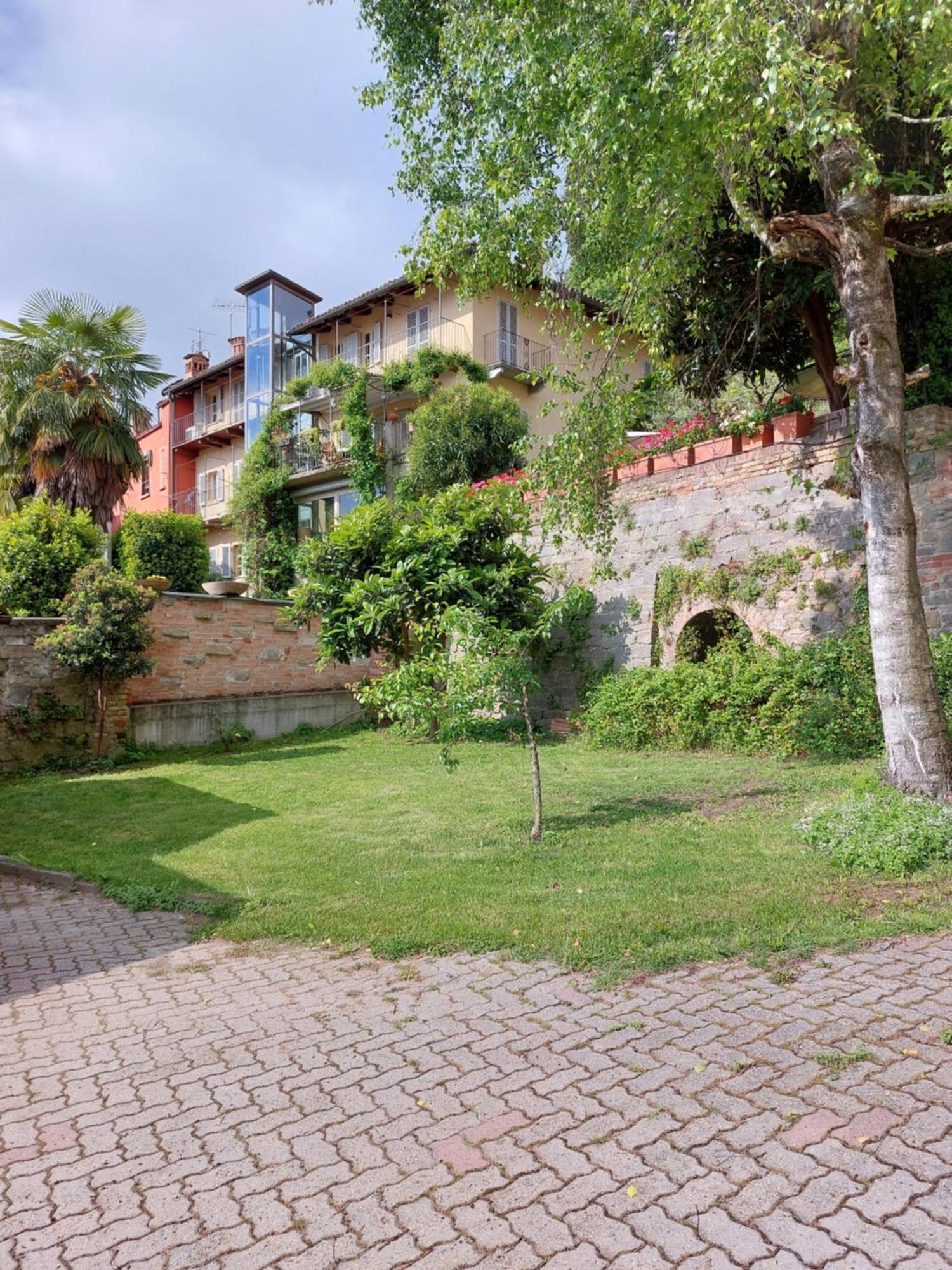 Il Giardino Di Olivia Apartman Guarene Kültér fotó